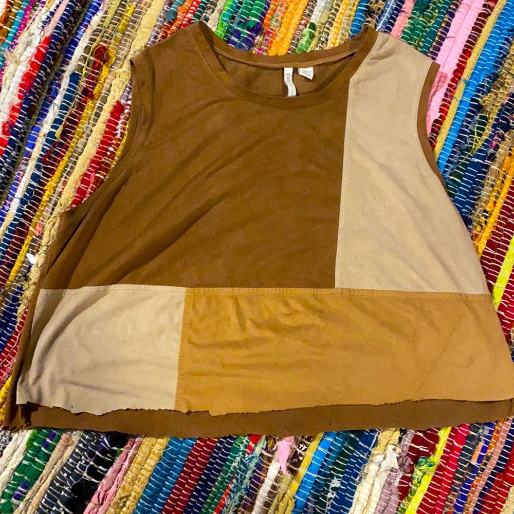 Women’s Crop Top Sleeve Cut